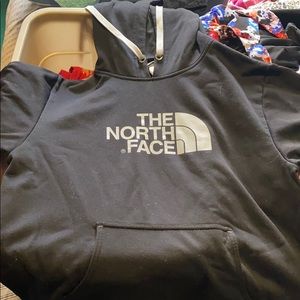 Black north face hoodie